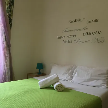 Giuly Guest house *