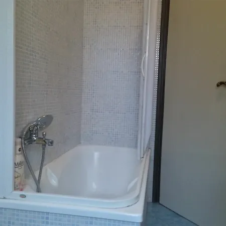 Giuly Guest house