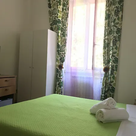 Giuly Guest house *
