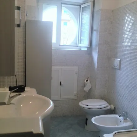 Giuly Guest house *
